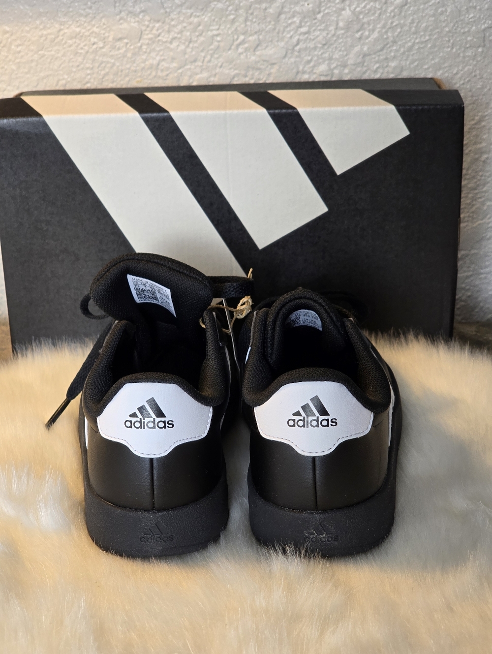 Adidas Kids' Breaknet Lifestyle Court Lace Black Sneakers Shoes Size 1.5 NWT Uni - Picture 3 of 10
